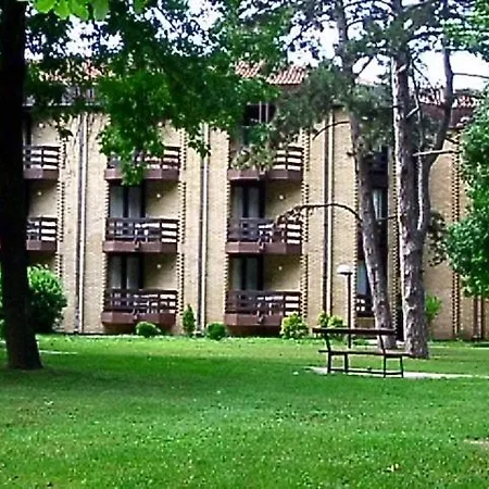 Golubacki Grad 2* 哥鲁拜克